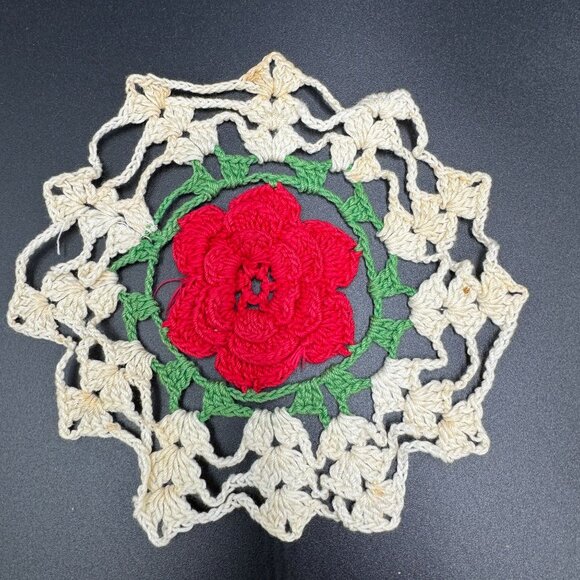 Vtg Crochet Doilies & Decor Floral Spring Basket Cottagecore Farm Table 5pc Set - Picture 4 of 16